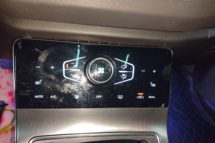 Used Hongqi H5 2022 Classic Model Facelift 1.8T Automatic Smart Connect Flagship Edition
