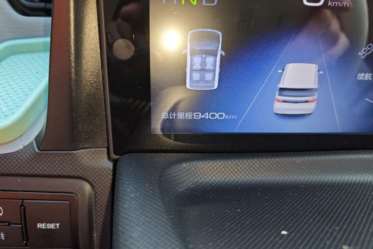 Used Wuling Hongguang MINIEV 2022 Macaron Premium Model – Lithium Iron Phosphate Odometer Close Up