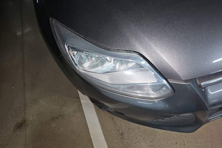 Used Ford Focus 2012 Sedan 1.6L Manual Comfort Model
