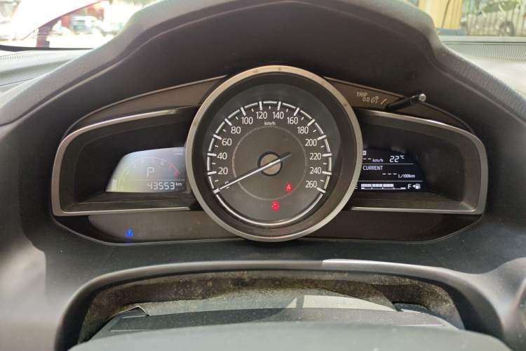 Used Mazda 3 Axela 2017 Sedan 1.5L Automatic Luxury Model Emission Standard China V