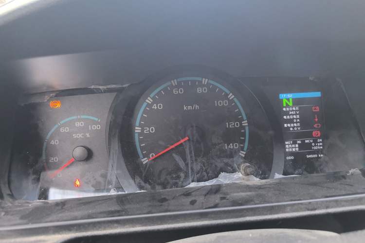 Used Farizon Xingxiang E6 2020 Van with High Roof 1365kg Payload Capacity Equipped with CATL's High-Energy Battery