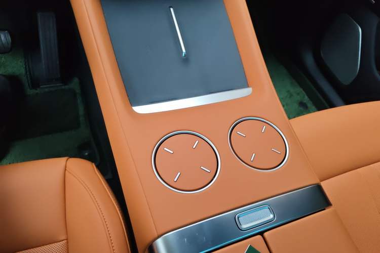 Used Xiaomi Auto YU7 2025 Ultra-Long Range High-Performance All-Wheel-Drive Max Edition