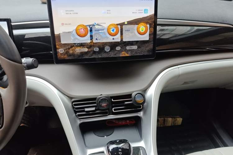 Used BYD Song Pro New Energy 2023 Champion Edition DM-i 110KM Beyond Model Audio And AC Panel