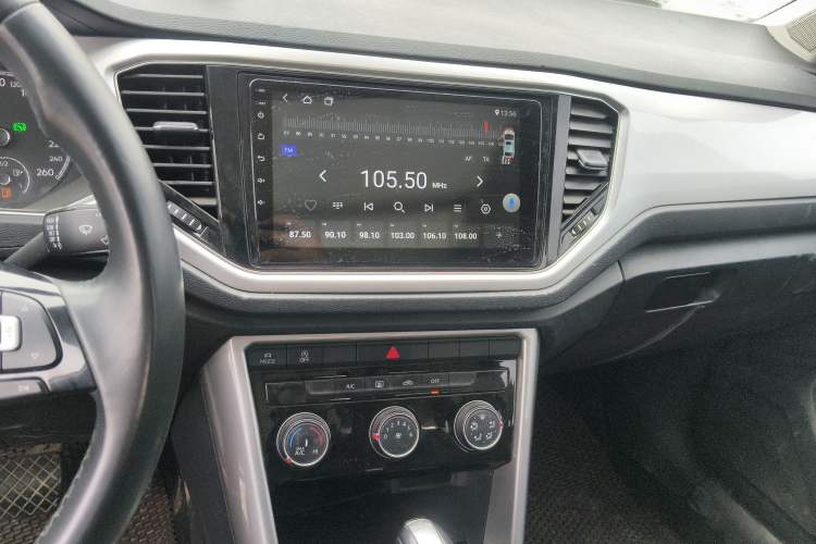 Used Volkswagen T-ROC 2022 280TSI DSG Two-Wheel Drive Elite PLUS Audio And AC Panel