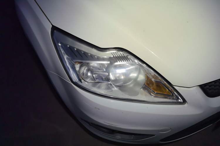 Used Ford Focus 2013 Hatchback Classic 1.8L Automatic Base Model
