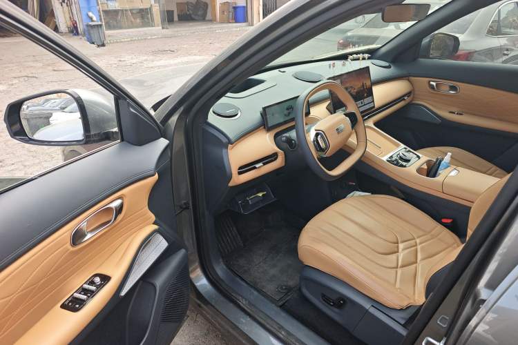 Used Geely Galaxy Xingjian 7 EM-i 2025 120km Exploration+ Version Driver Seat