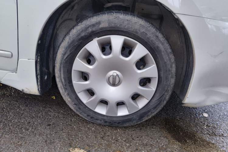 Used Nissan Sylphy 2012 Classic 1.6XE Automatic Comfort Edition Right Front Wheel Hub