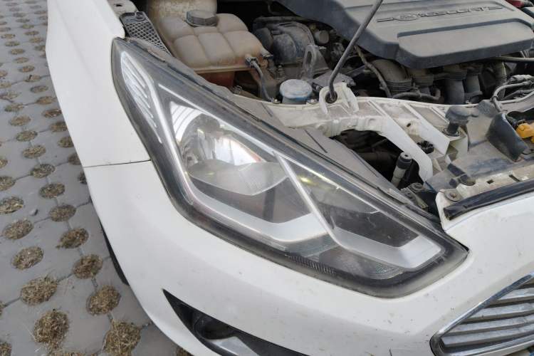 Used Ford Escort 2015 1.5L Automatic Fashion Model
