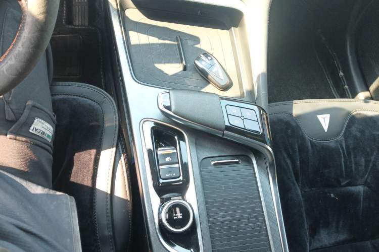 Used Changan UNI-T 2022 1.5T Prestige Version