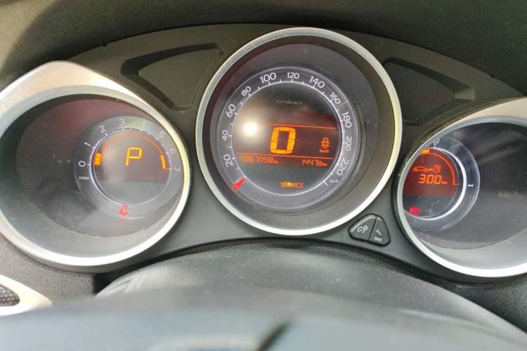 Used Citroen C4L 2013 1.6 THP Automatic Impression Edition Odometer Close Up