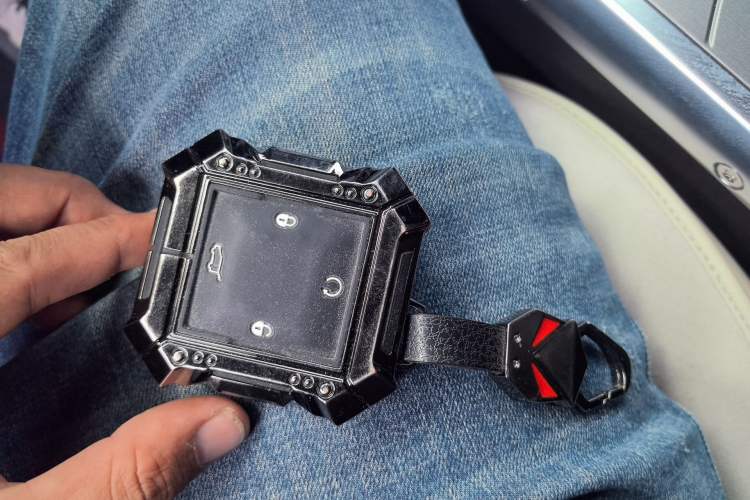 Used JETOUR Traveler 2024 2.0T All-Wheel-Drive CrossPRO+ Entertainment Edition Vehicle Key