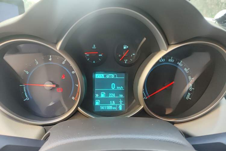 Used Chevrolet Cruze 2015 1.5L Classic SE MT
