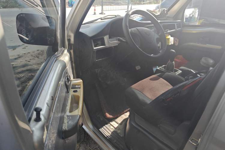 Used Wuling Zhiguang 2013 1.0L Practical Version