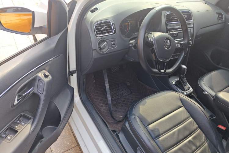 Used Volkswagen Polo 2016 1.6L Automatic Luxury Model Driver Seat