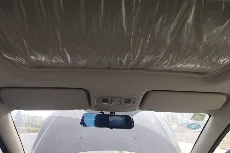 Used Dongfeng Fengon 370 2020 S370 1.5L Manual Luxury 7-Seater Headliner