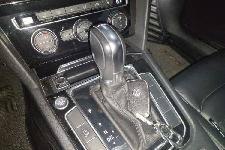 Used Volkswagen Magotan 2019 330TSI DSG Luxury Version China VI Standard
