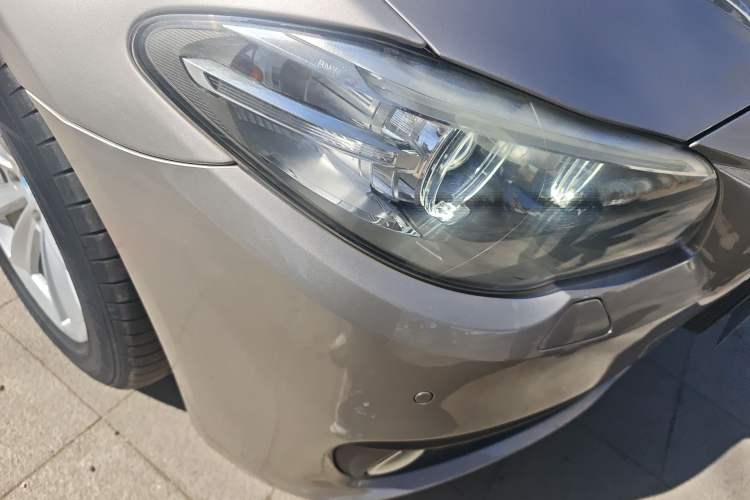 Used BMW 5 Series 2014 520Li Elegant Model
