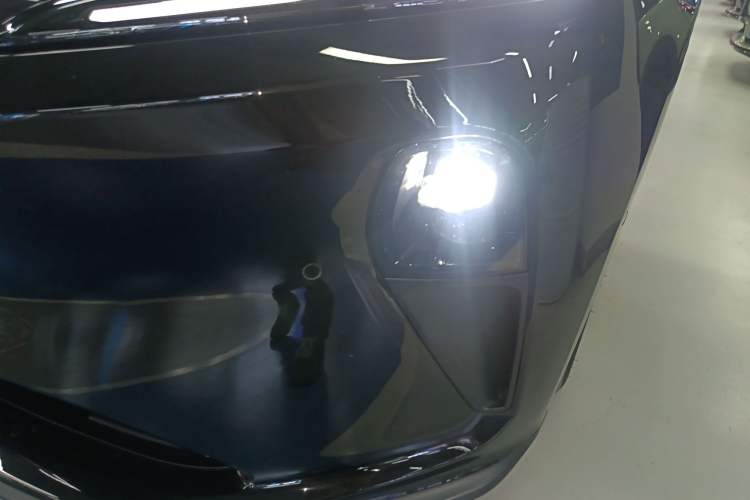 Used Nio ET5T 2024 75kWh Touring Left Front Headlight