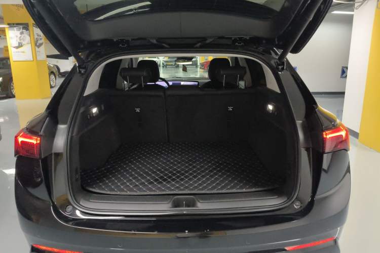 Used Buick Envision 2024 Encore S 25T Ignite Black Style Edition Trunk