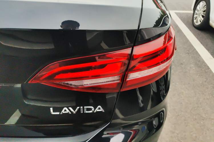 Used Volkswagen Lavida 2023 1.5L Automatic 5 Million Edition Exterior 3