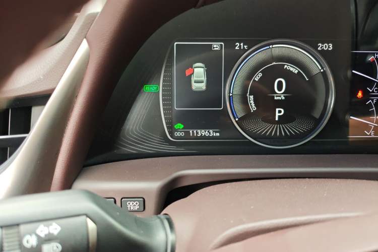 Used Lexus ES 2018 300h Premier Edition China VI Standard Odometer Close Up