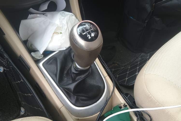 Used Hyundai Verna (older generation) 2010 Sedan 1.4L Manual Comfort GS
