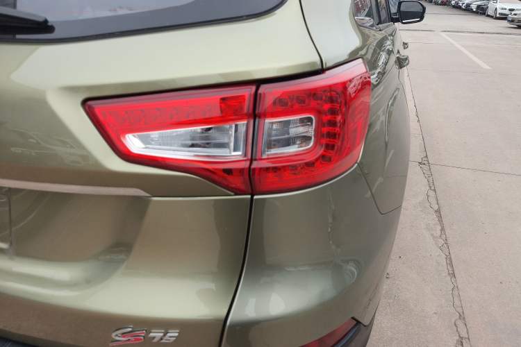 Used Changan CS75 2016 1.8T Automatic Elite Model China V Standard
