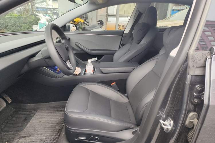 Used Tesla Model 3 2023 Rear-Wheel-Drive Version Left Front Seat