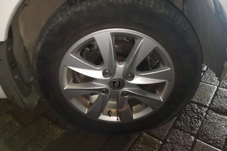 Used Dongfeng Fengon 330 2019 1.5L 330S Manual Luxury Van China VI Standard