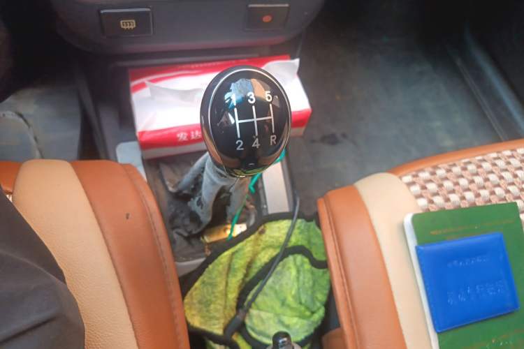 Used Geely Auto Liberty Ship 2012 1.3L Manual Fashion II Gear Lever