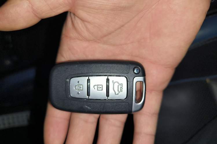 Used Hyundai Veloster 2012 1.6T Automatic Luxury Edition