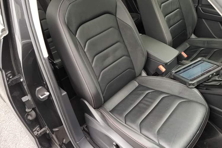 Used Volkswagen Tayron 2019 330TSI Four-Wheel Drive Luxury Version China V Standard Right Front Seat