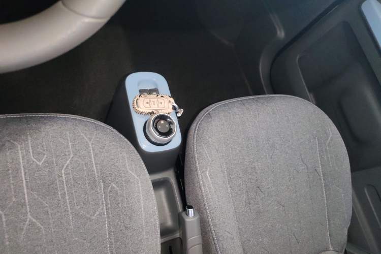 Used Geely Galaxy Panda 2023 Panda Mini 200km Endurance Bear
