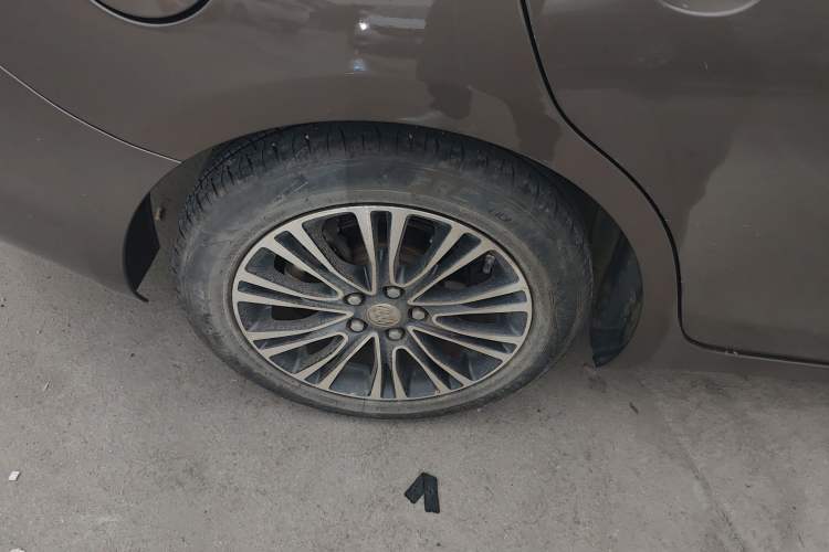 Used Buick GT 2017 18T Dual-Clutch Elite Model Right Rear Wheel Hub