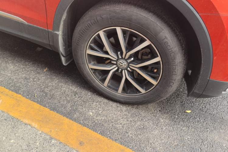 Used Volkswagen Tiguan L 2018 Facelift 330TSI Automatic Two-Wheel Drive Luxury Edition Right Front Wheel Hub