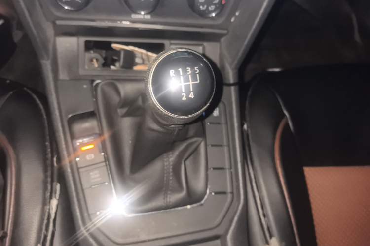 Used Volkswagen Lamando 2015 230TSI Manual Trend Edition