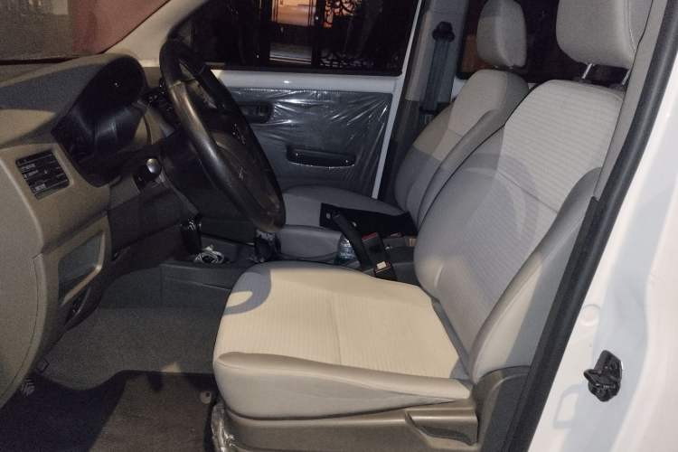 Used Wuling Rongguang V 2016 1.5L Practical Version