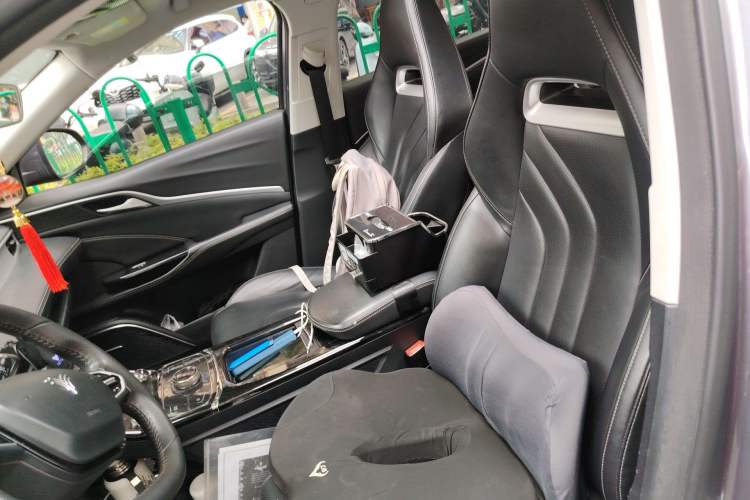 Used NETA U 2022 NETA U-Ⅱ 500 Lithium-Ion Left Front Seat