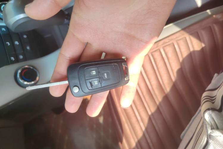 Used Chevrolet Cruze 2012 1.8L SE AT Vehicle Key