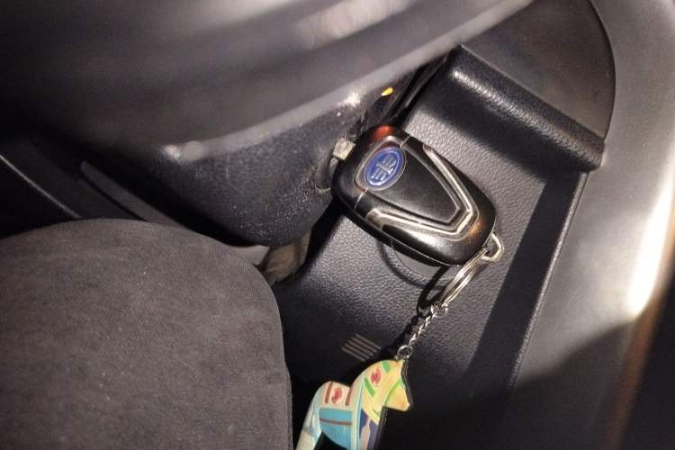 Used Bestune X80 2013 2.0L automatic luxury version