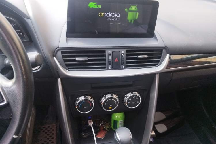 Used Mazda CX-4 2018 2.0L Automatic Two-Wheel Drive Blue Sky Dynamic Version China V Standard Audio And AC Panel