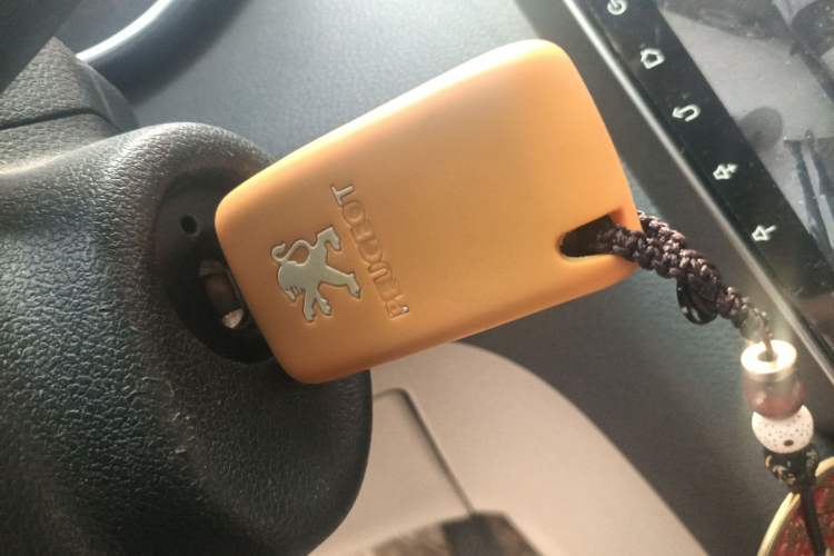 Used Peugeot 408 2013 2.0L Automatic Comfort Edition
