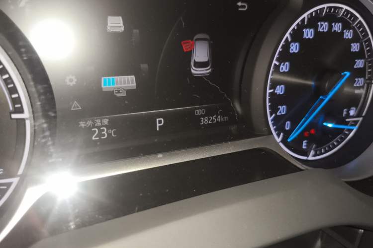 Used Toyota Harrier 2022 Dual-Engine 2.5L CVT Two-Wheel Drive Luxury Edition
