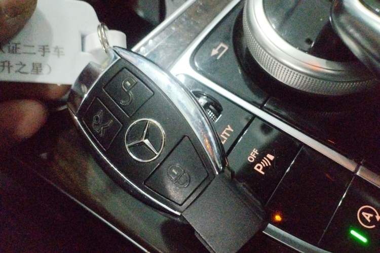 Used Mercedes-Benz C-Class 2015 Facelift C 180 L