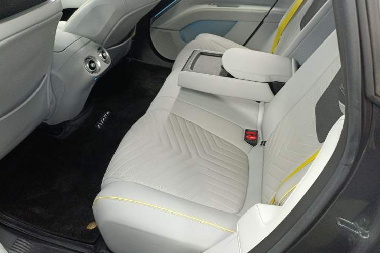 Used Avatr 11 2022 Long-Range Dual-Motor Luxury Edition 5 Seats