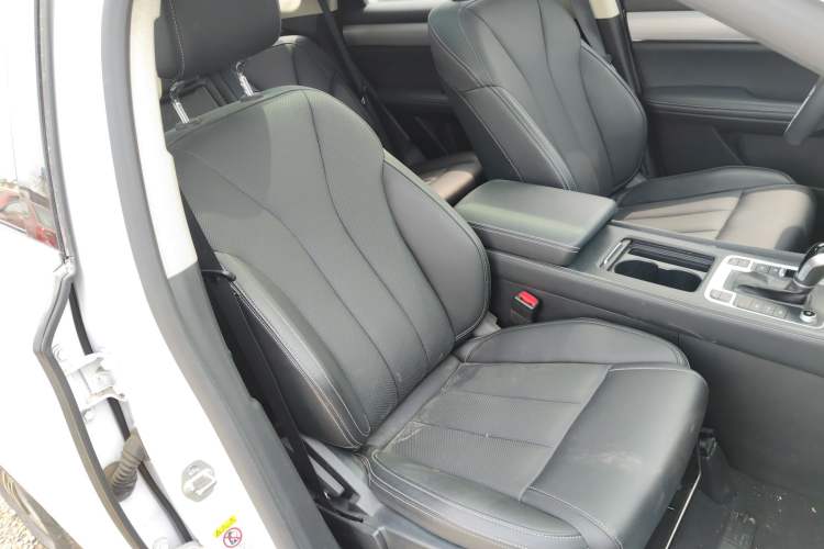 Used BYD Tang 2018 2.0T Automatic SmartConnect Luxury Edition 5 Seats China V Standard