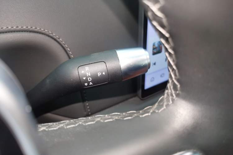 Used Li Auto L6 2024 Pro Model Gear Lever