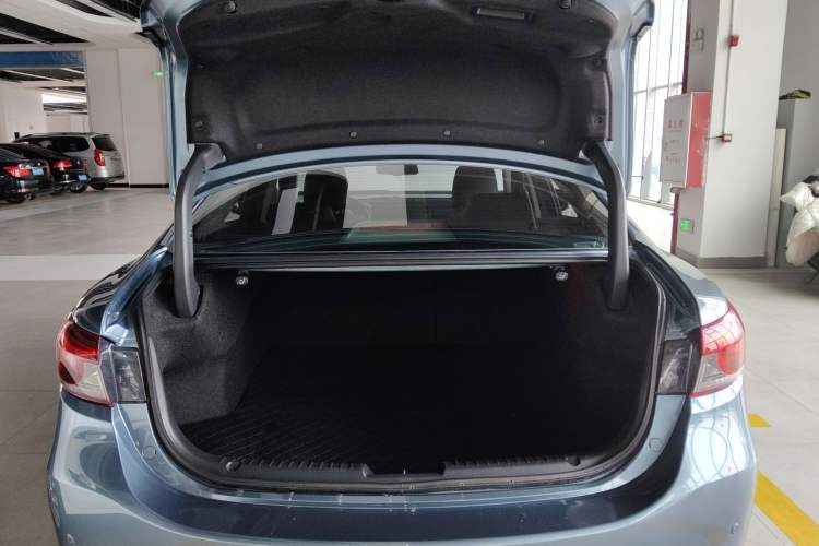 Used Mazda Atenza 2018 2.5L Blue Sky Sport Edition China VI compliant