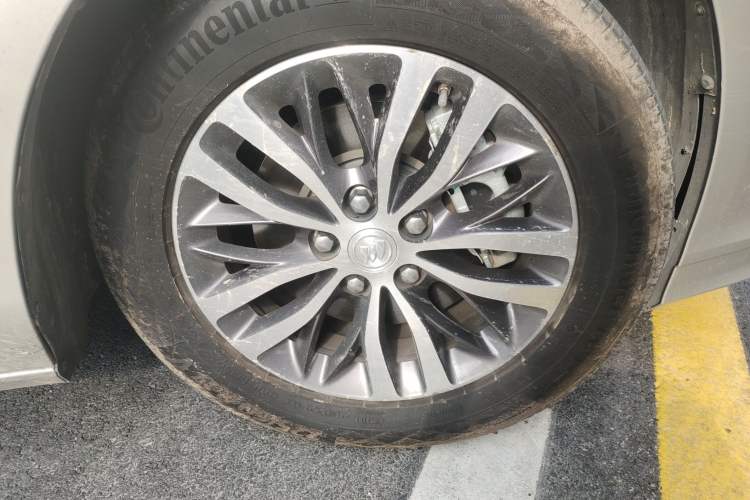 Used Buick GL8 2022 ES Landtrek 653T Comfort Edition