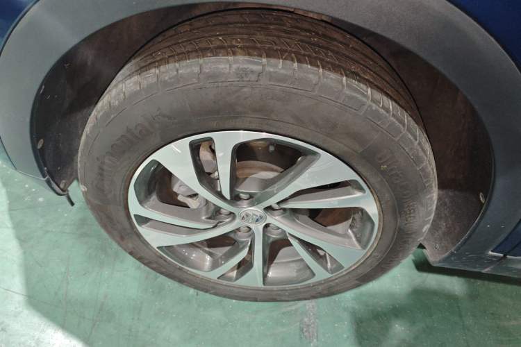 Used Buick Envision 2023 Encore S 552T Two-Wheel Drive Luxury Model
